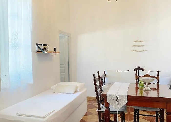 My House Serifos Town